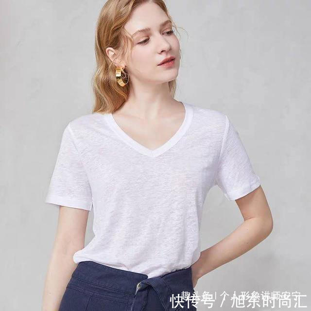 小草莓 3种“超级丑”的内搭:女人年龄越大,穿起来越大妈,希望你没买