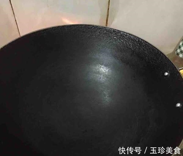 炒花甲怎么才能做出鲜味又没沙子?海边人教你正宗做法,巨赞!