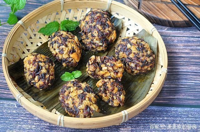 好吃|三伏天多吃它高纤维、低热量,不用发酵不用揉,比肉包子还好吃