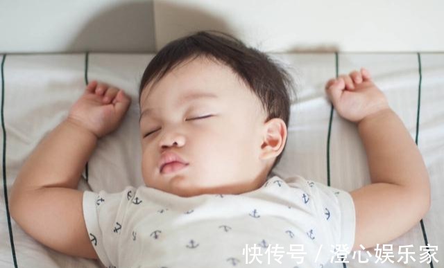 益智食物|0~3岁是宝宝大脑发育黄金期,经常吃8种益智食物,娃越吃越聪明