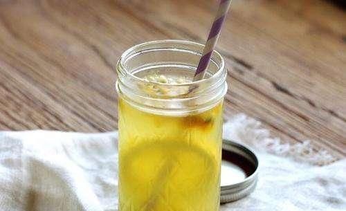 喝茶|早晨起床后，多数人都喜该样子喝水，对肾脏伤害很大！