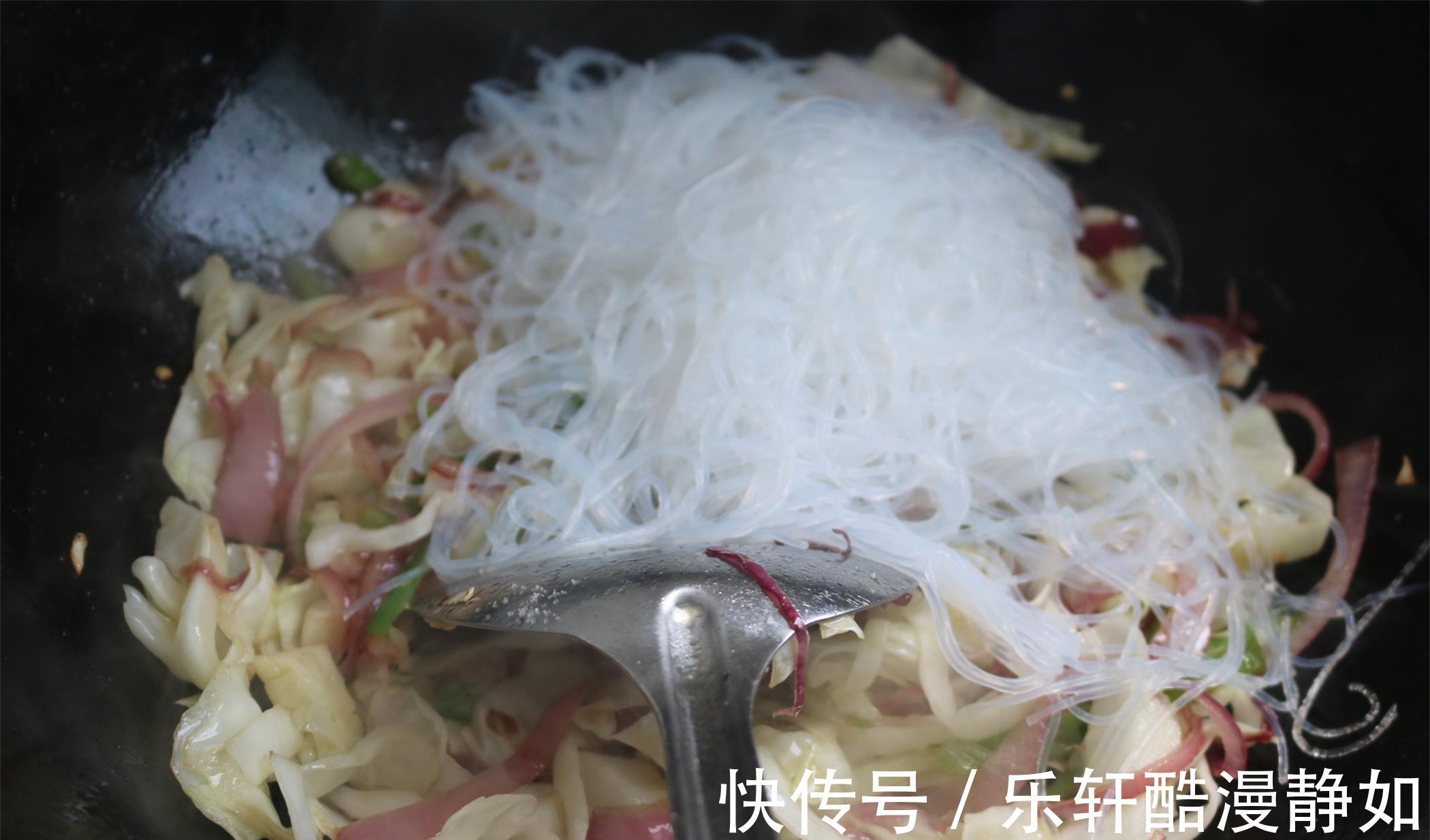 食材|包菜炒粉丝，有几个诀窍别小看，酸辣脆爽的口感，靠细节决定成败