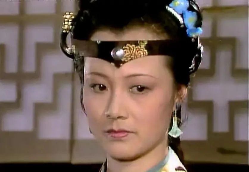 贾琏#她是贾府身份最高贵的少奶奶,却非十二钗,甚至连名字都没有