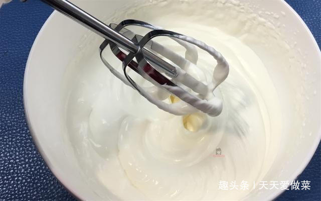 奶油蛋糕的做法居然这么容易,没有转盘和刮刀,简单在家就能做