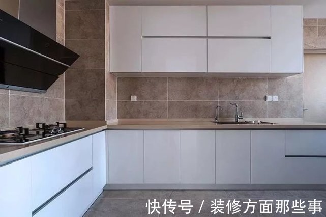 收纳|190㎡现代简约,暖灰色地砖,这效果我喜欢!你呢?