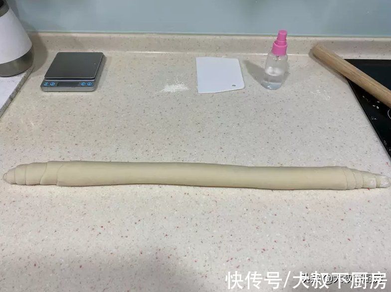 面团|幸福百分百！大叔教你鲜奶馒头，口感香甜，跟外面卖的味道不一样