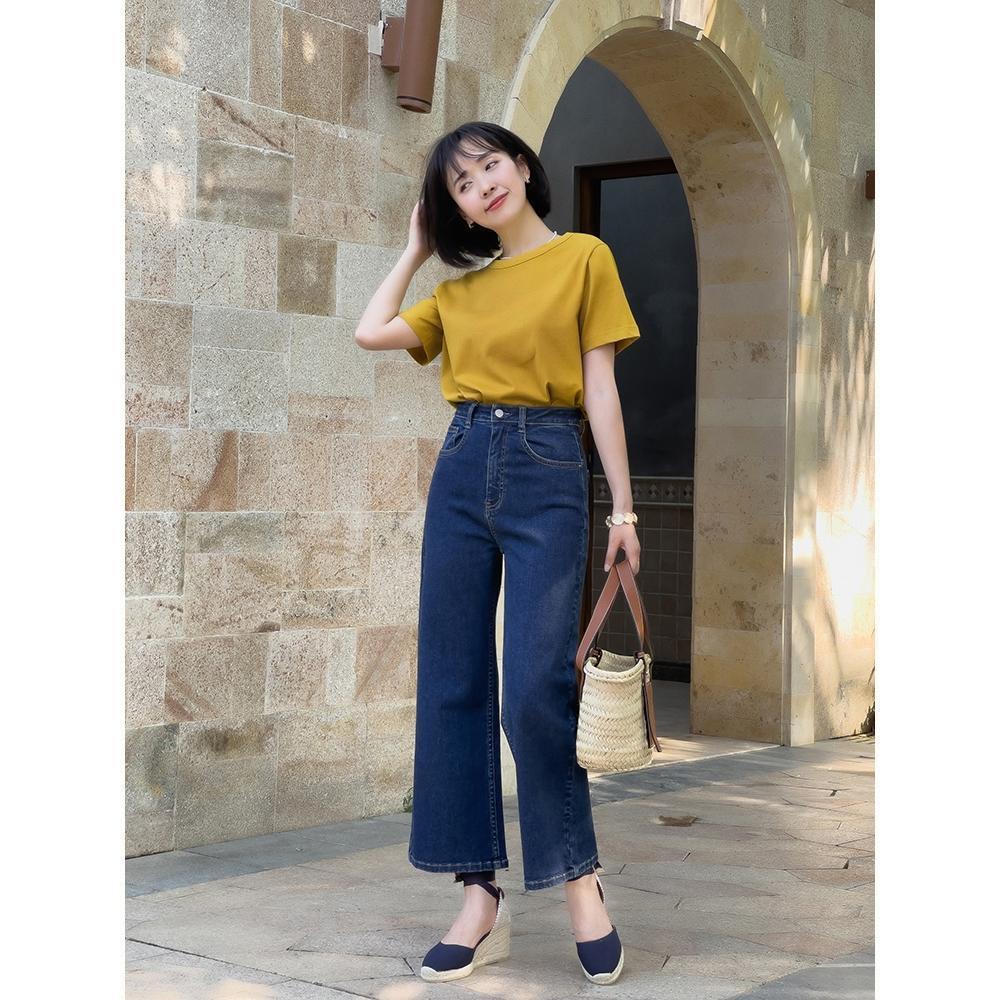 微喇叭|牛仔裤怎么搭配才时髦?搭配西服和衬衫,让你美出新高度,超漂亮