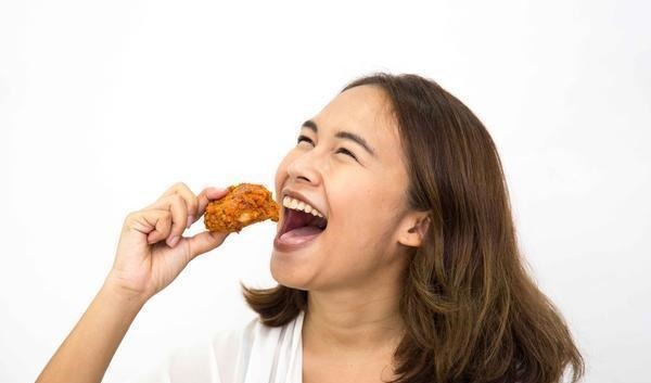 劳力|糖尿病“真凶”不仅与甜食有关,医生直言:这4类食物也是帮凶