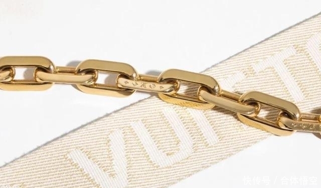 烂大街的包包别背了!2021春夏最流行的是这些