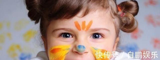 短长!4岁女儿画了只小恐龙,吓坏女老师,家长却很高兴