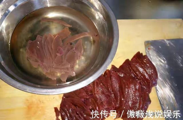 炒猪肝要焯水吗?教你正确方法,猪肝鲜嫩爽滑,不硬不老无腥味