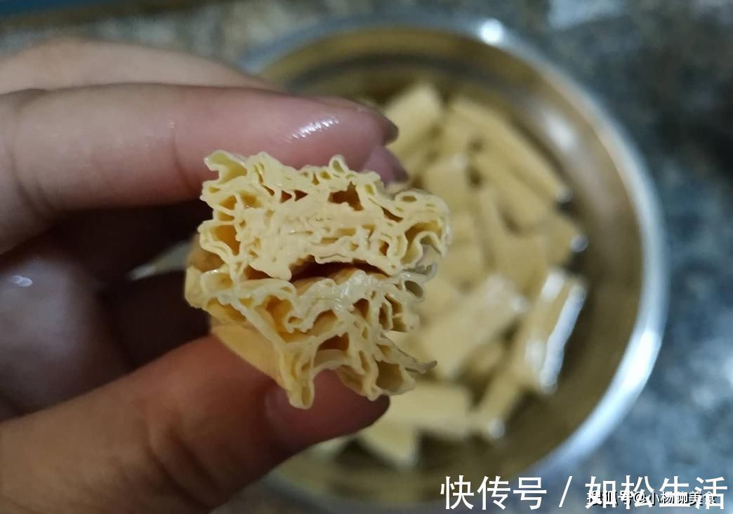 木耳|泡腐竹时,别直接用水泡!多加1物,30分钟就泡好,有嚼劲不夹生