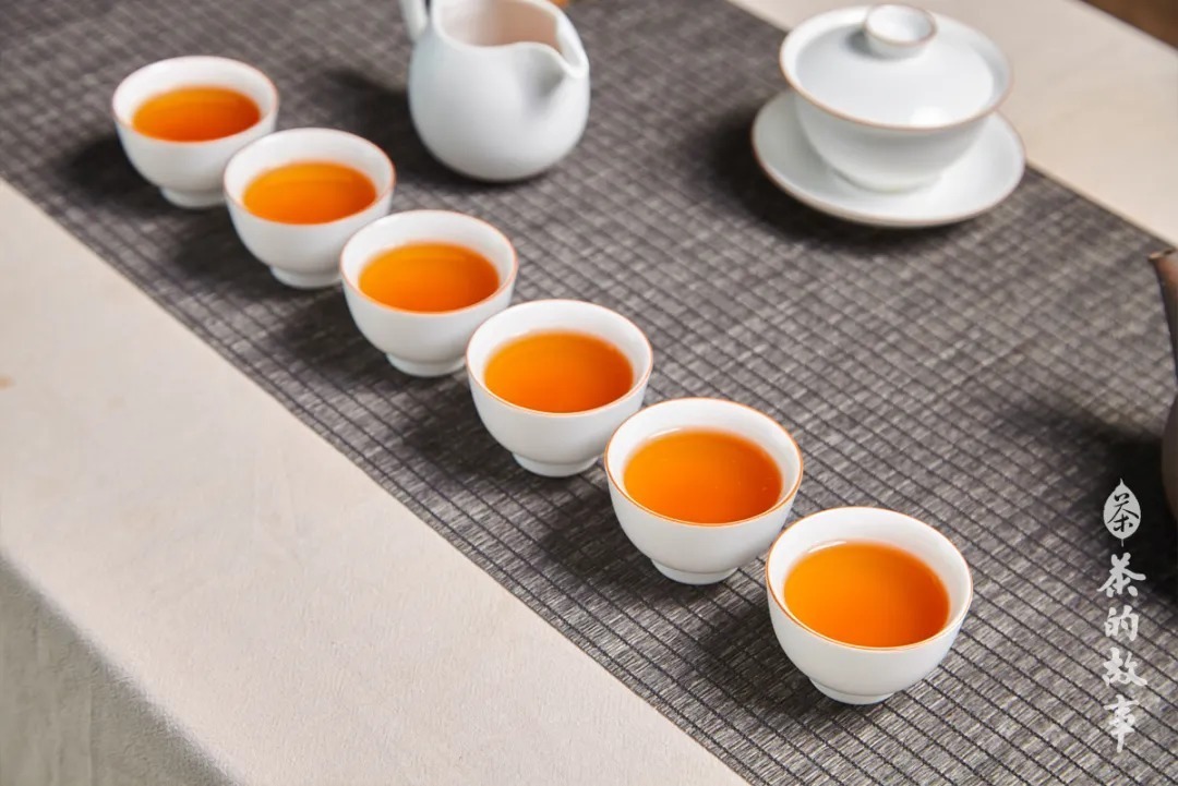 中年|坚持喝茶的人,中年以后都有6个变化