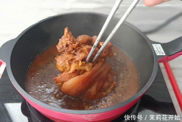 年夜饭别着忙,这个菜提前做好,到时候切一下,就是一道“硬菜”