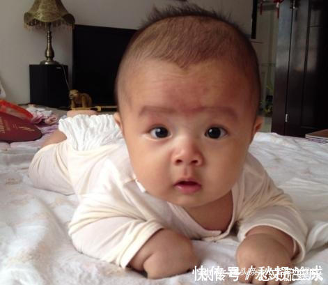 妈妈|宝宝身体出现4个信号,说明已经开始认识妈妈了,看你家宝宝中没