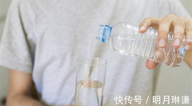 男人|男人衰老的4个“丑态”,假如都没有出现,恭喜,保养得还不赖