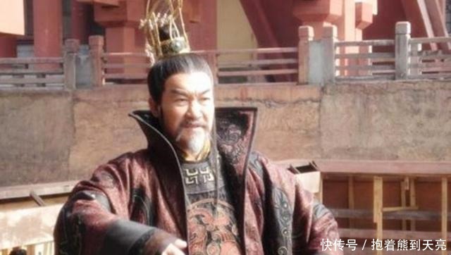 王世充|李密前期占尽优势,为何后期会败的一踏涂地全因此人太奸诈了