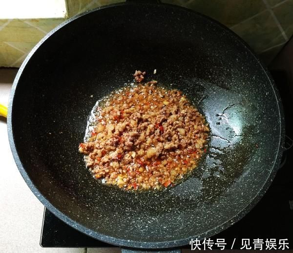 宿便最怕“它”,纤维素是韭菜的10倍,每周吃1吃,小肚腩不见