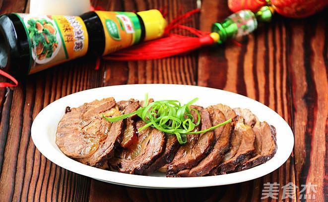 爷爷传下来的酱牛肉秘方,牛肉香嫩有嚼劲,做法简单只需3步!