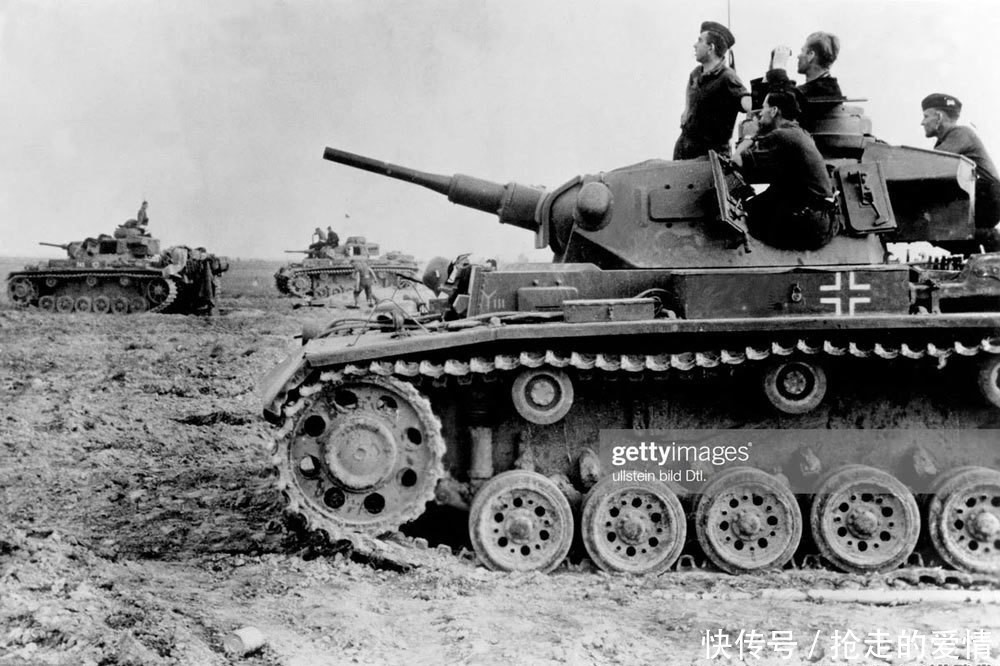 党卫军|图说:德国武装党卫军如何塑造二战传奇 独当一面抵抗苏军的进攻