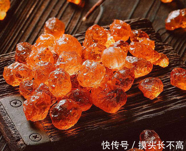 补水美容养颜必备:木瓜桃胶炖雪蛤