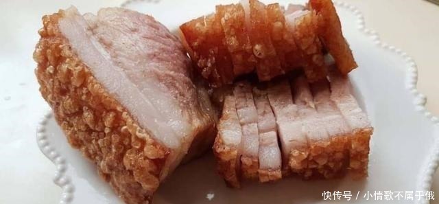 五花肉这样做太香了，皮脆不硬，肥而不腻，5斤都不够吃