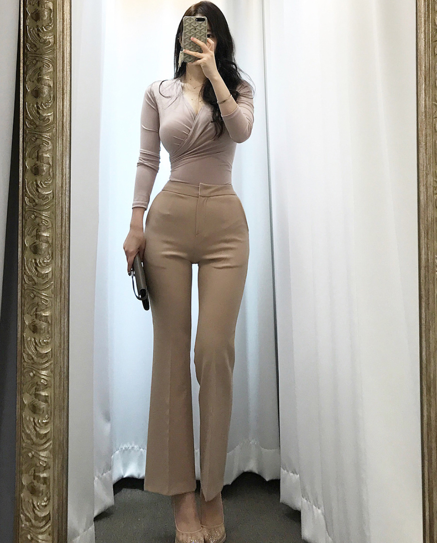 穿搭 休闲裤,是很多职场女性的穿搭选择,干练显气质是其优点