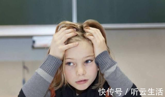 双胞胎|双胞胎一个自己带,一个奶奶带,半年后身高差距大,亲妈很后悔