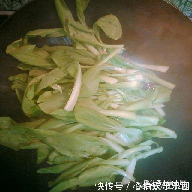 鲜嫩|炒青菜时加点它，不仅口感鲜嫩，而且色泽靓丽！可惜很少有人知道