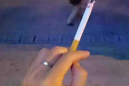  最伤身的抽烟时间是什么时候？经常抽烟的人要忍住别抽
