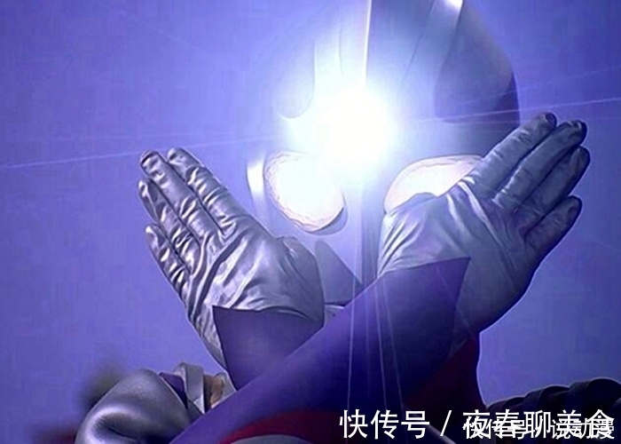 奥特曼|同样能变换形态，特利迦奥特曼与迪迦有什么不同？有一点迪迦做不到！