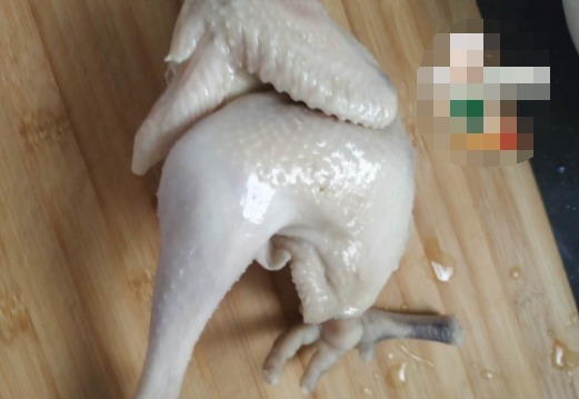 这么做鸡肉,做法简单营养高,滑滑嫩嫩的,儿子连皮一起啃光
