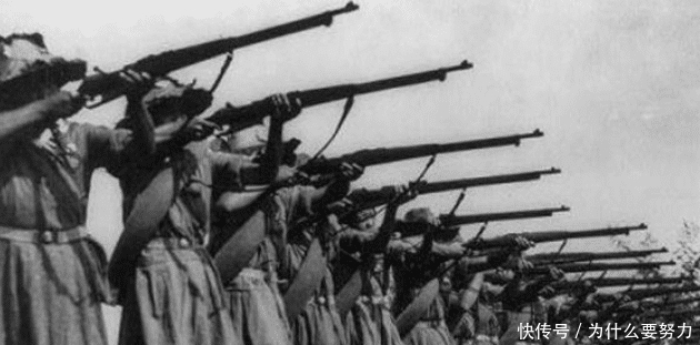 看起来|二战中的中国女兵老照片:看起来英姿飒爽,最后一张让人感慨