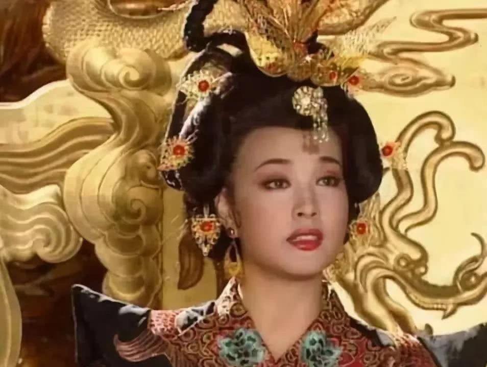 宰相写下“青鹅”两字被灭族,百官不解,武则天:你们把字拆开念