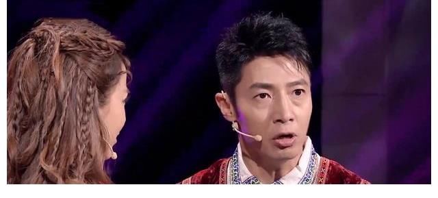 央视主持人|央视主持人公演首秀，40位选手分组竞争，张舒越撑起公演主持台面