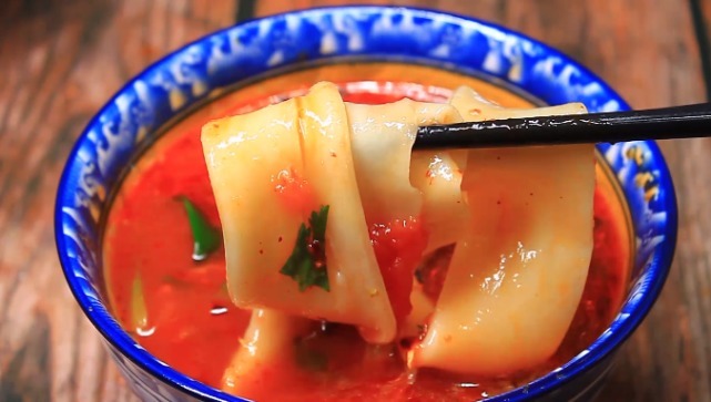 陕西人最爱吃的4种面条，即便吃多长肉，也不在乎，天天吃都不腻