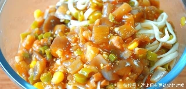 正月十五元宵节,家宴菜单已备好,5荤4素1汤上一桌,十全十美