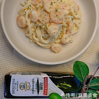 奶油虾仁乌冬面 | 香醇浓郁,好吃又低脂,必须安排啦