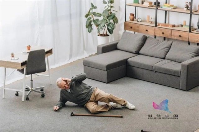 加班|一小伙连续熬夜加班，结果悲剧了…很多人却仍不注意