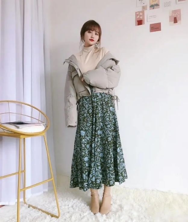 羽绒服|今年冬季,羽绒服流行穿“短”不穿长,学会这样搭配,真显高