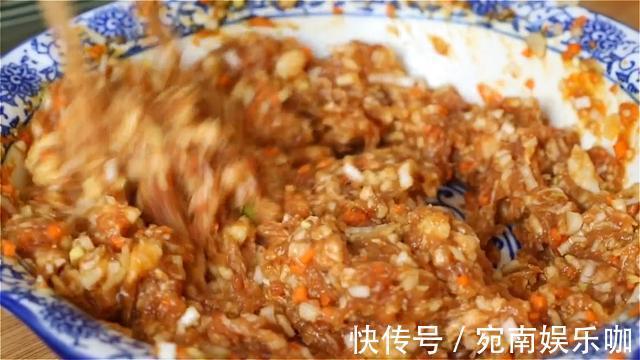 白菜|白菜浑身都是宝，教你秘制做法，不炒不炖，鲜嫩多汁，营养丰富