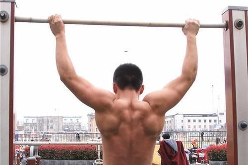 身体|男人50岁后,每天做40个俯卧撑,一年后,身体会有怎样的改变?