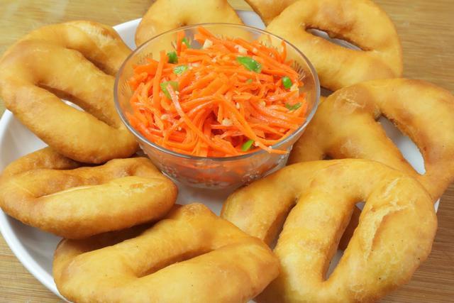 奶奶用了30年的炸油饼秘诀，金黄酥脆，个个空心，比买的好吃