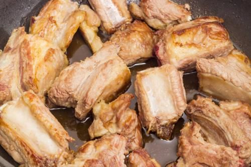 滋补|夏天这菜别放过，6块钱买一斤，补碘又补铁，炖汤喝鲜美又滋补