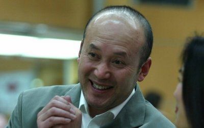 話劇團|郭達翻盤史:從養豬工人到春晚釘子戶,20年不下臺的背后誰在支撐