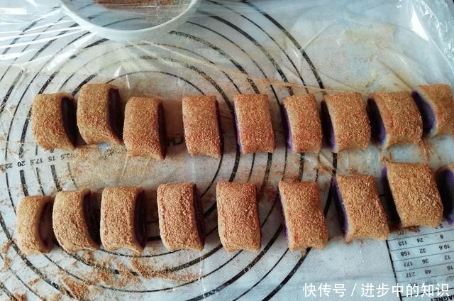 天越冷越馋它,蒸一蒸卷一卷,好吃不麻烦,我家三天两头准做一次