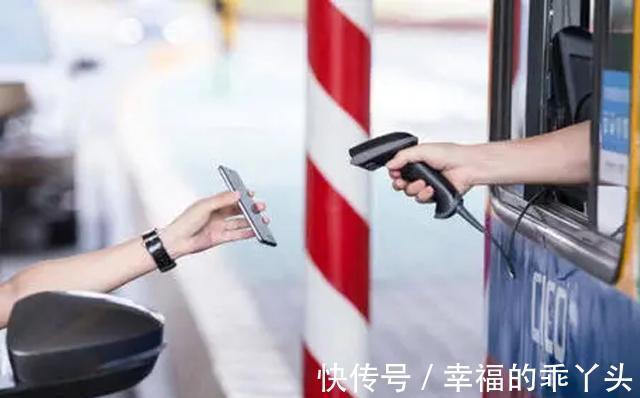 生活质量|新的“陷阱”出现,不少年轻人已有“瘾”?连中老年人都沉迷于此