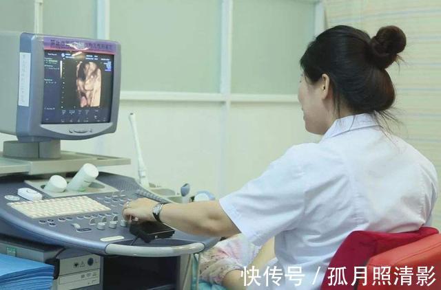 准爸爸|四维检查时为什么都贴着“家属止步”其中的原因,看完就明白了