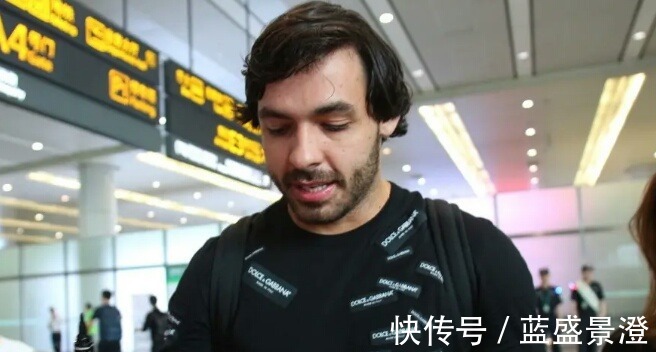 高拉特|凉了!曝高拉特将加盟桑托斯,不能代表国足出战,2026世界杯悬了!