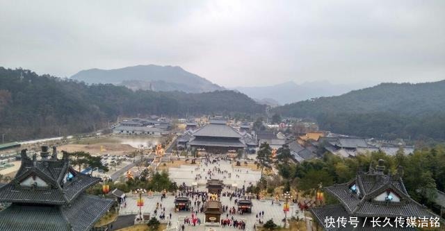 浙江被遗忘的寺庙:位于雪窦山上,有最大露天弥勒佛像,却无人知